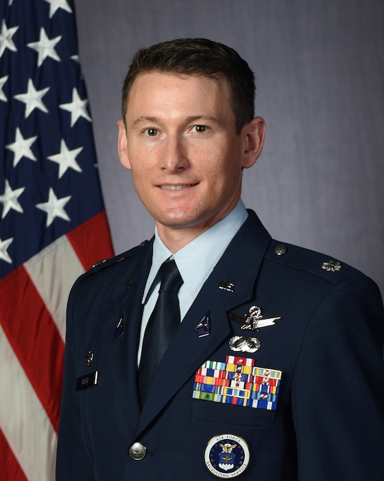 Official Photo of Lieutenant Colonel Jared Speer.