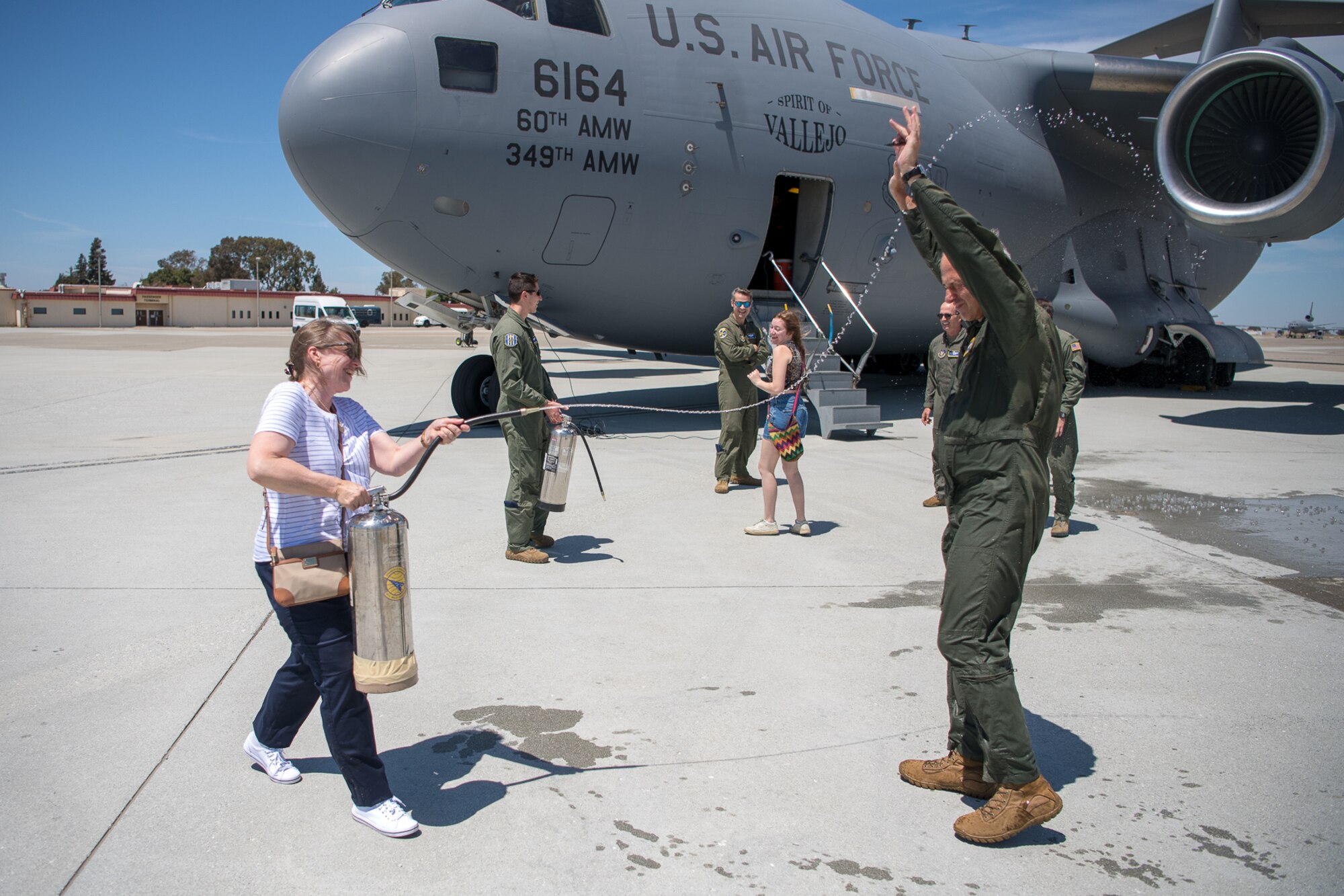 Lt. Col. Bill Wickersham and Senior Master Sgt. John Moore take their final flights.