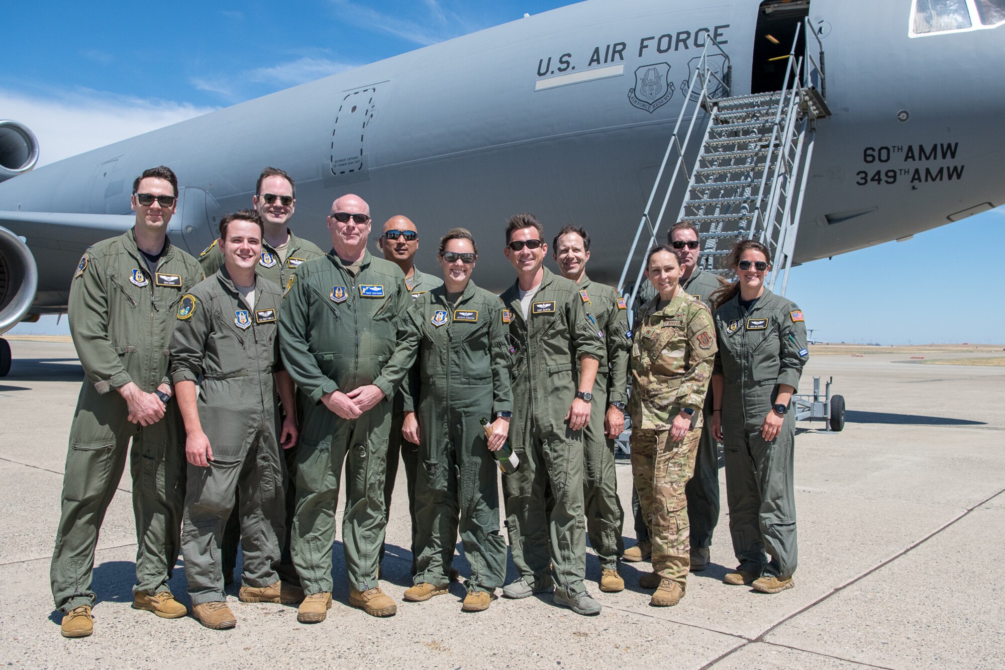 Lt. Col. Bill Wickersham and Senior Master Sgt. John Moore take their final flights.