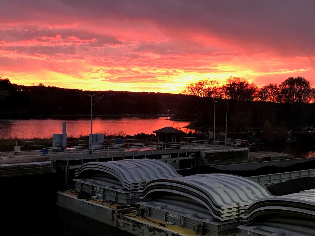 Sunset view from the Illinois Waterway Visitor Center at Starved Rock Lock and Dam in Ottawa, Illinois.
