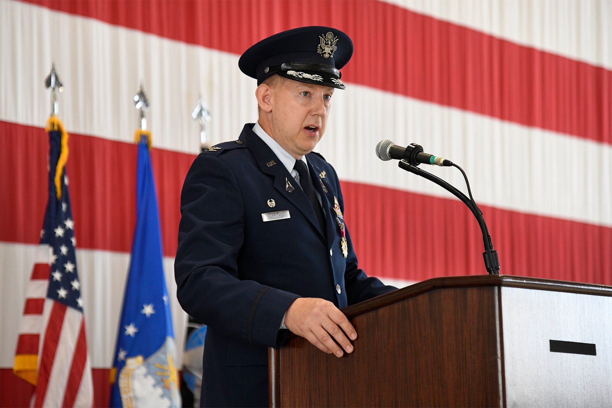 Smith speaks to audience
