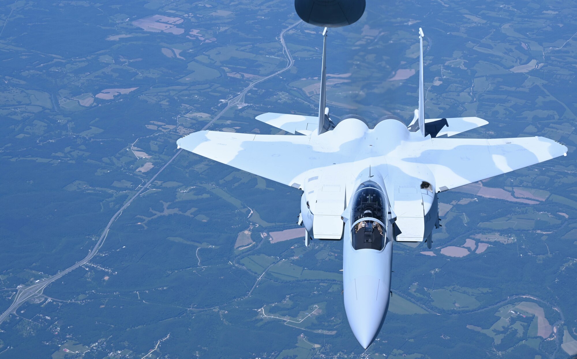 Jet receives fuel