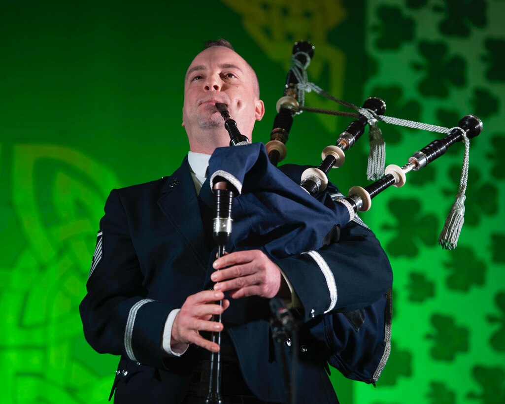 Celtic Aire’s performances at the Alaska Scottish Highland Games in Palmer, Alaska will feature expanded instrumentation that includes performances by Master Sgt. Adam Tianello on bagpipes. Master Sgt. Tianello (pictured above) is the U.S. Air Force’s only bagpiper. Here, Master Sgt. Tianello performs at the North Texas Irish Festival in March 2020. (U.S. Air Force photo by Staff Sgt. Jared Duhon)