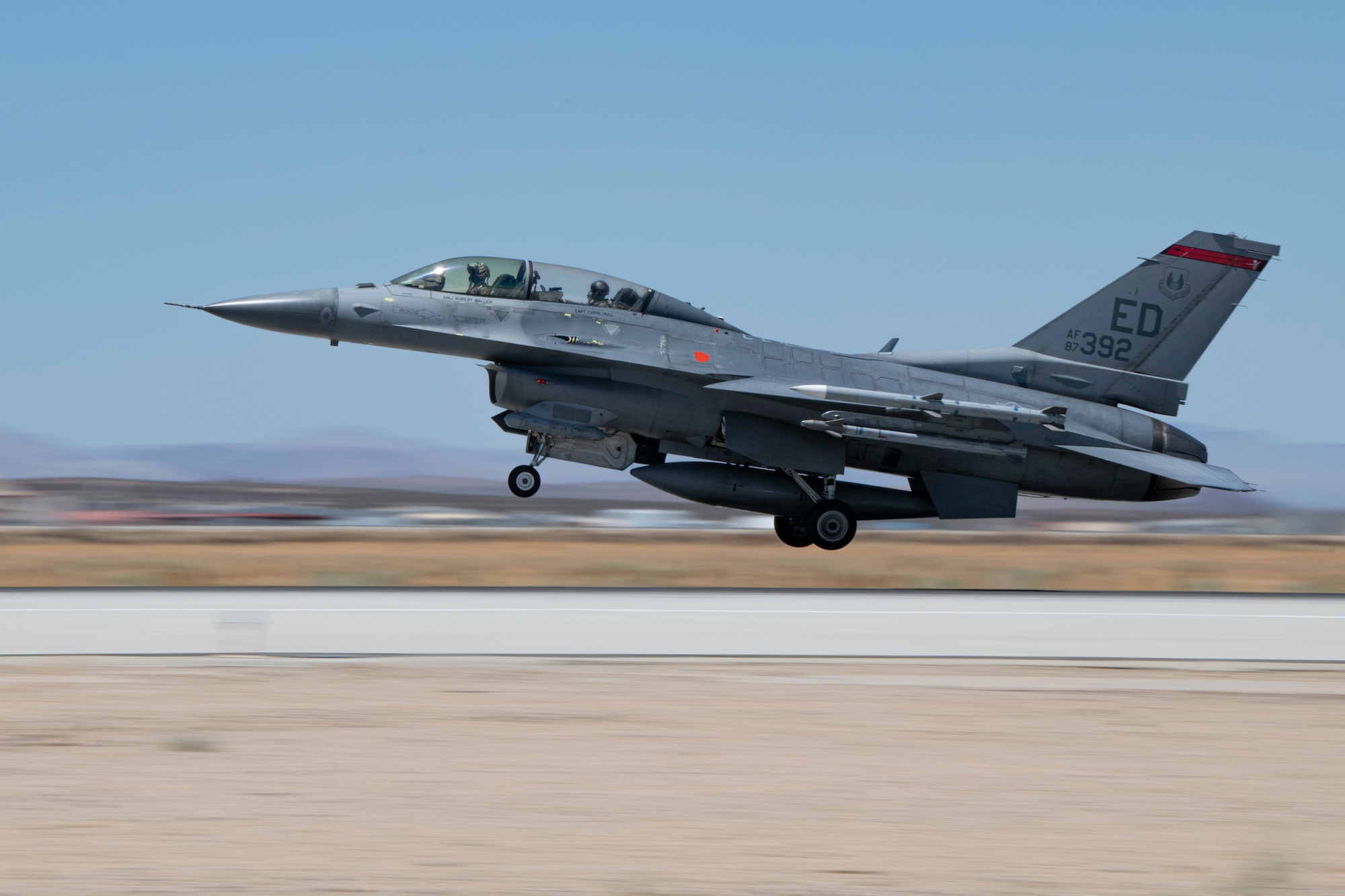 F-16 takes off from Edwards AFB