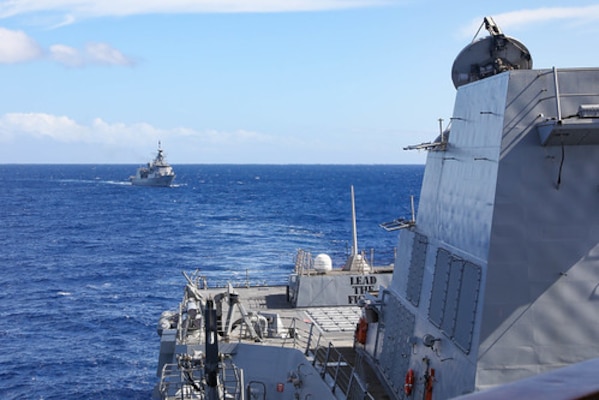New Zealand, U.S. navies operate together in eastern Pacific