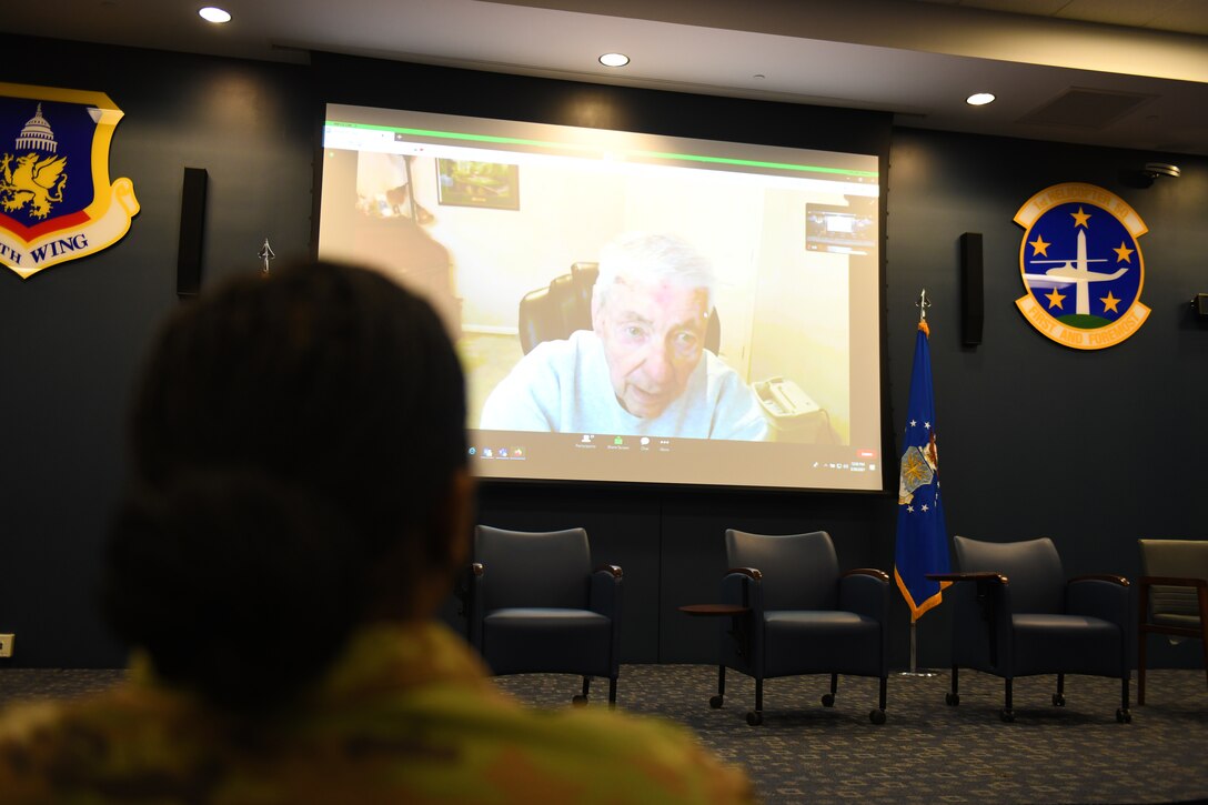Retired chief talks about resilience