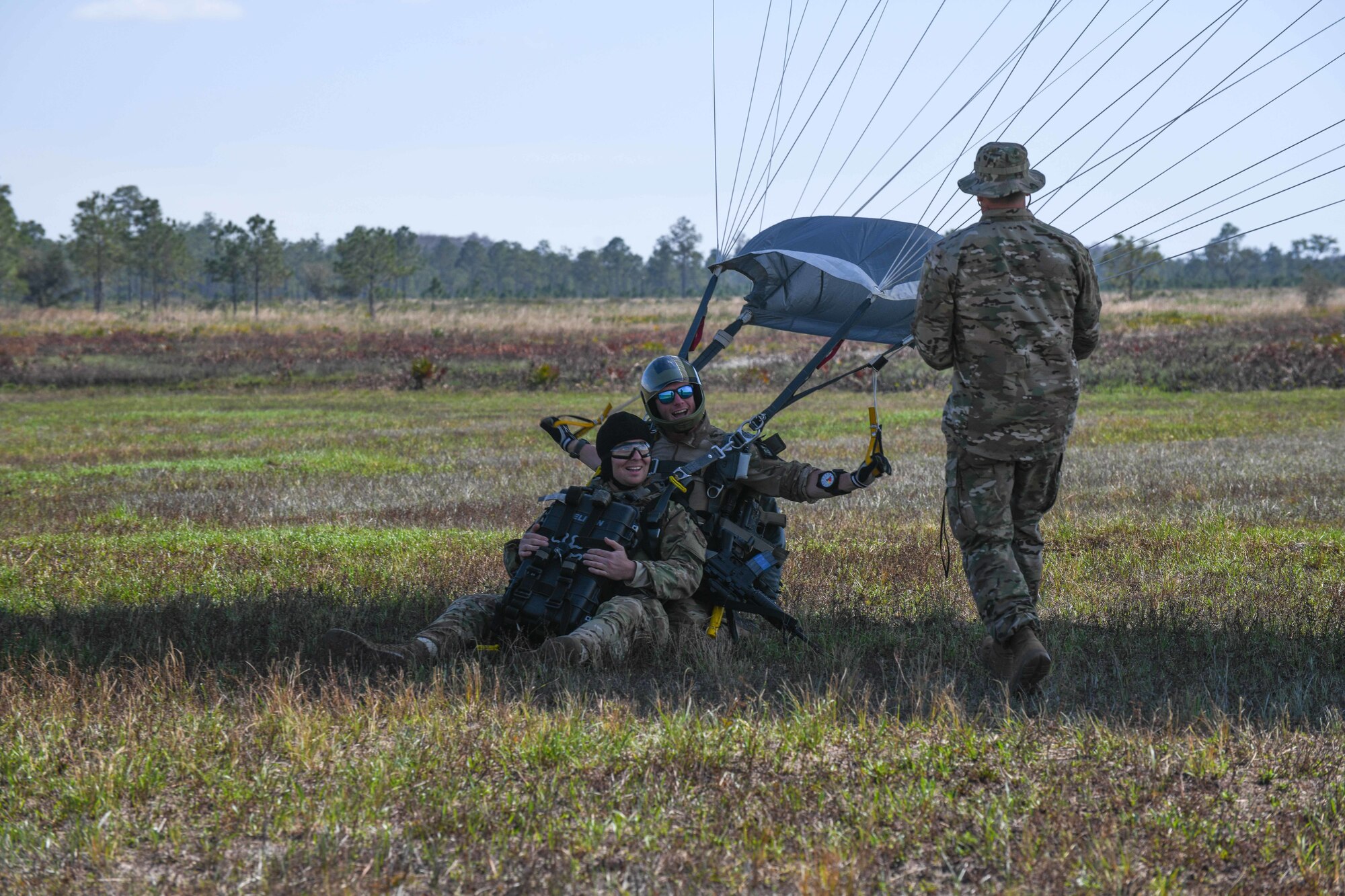 Tandem jump makes wing history