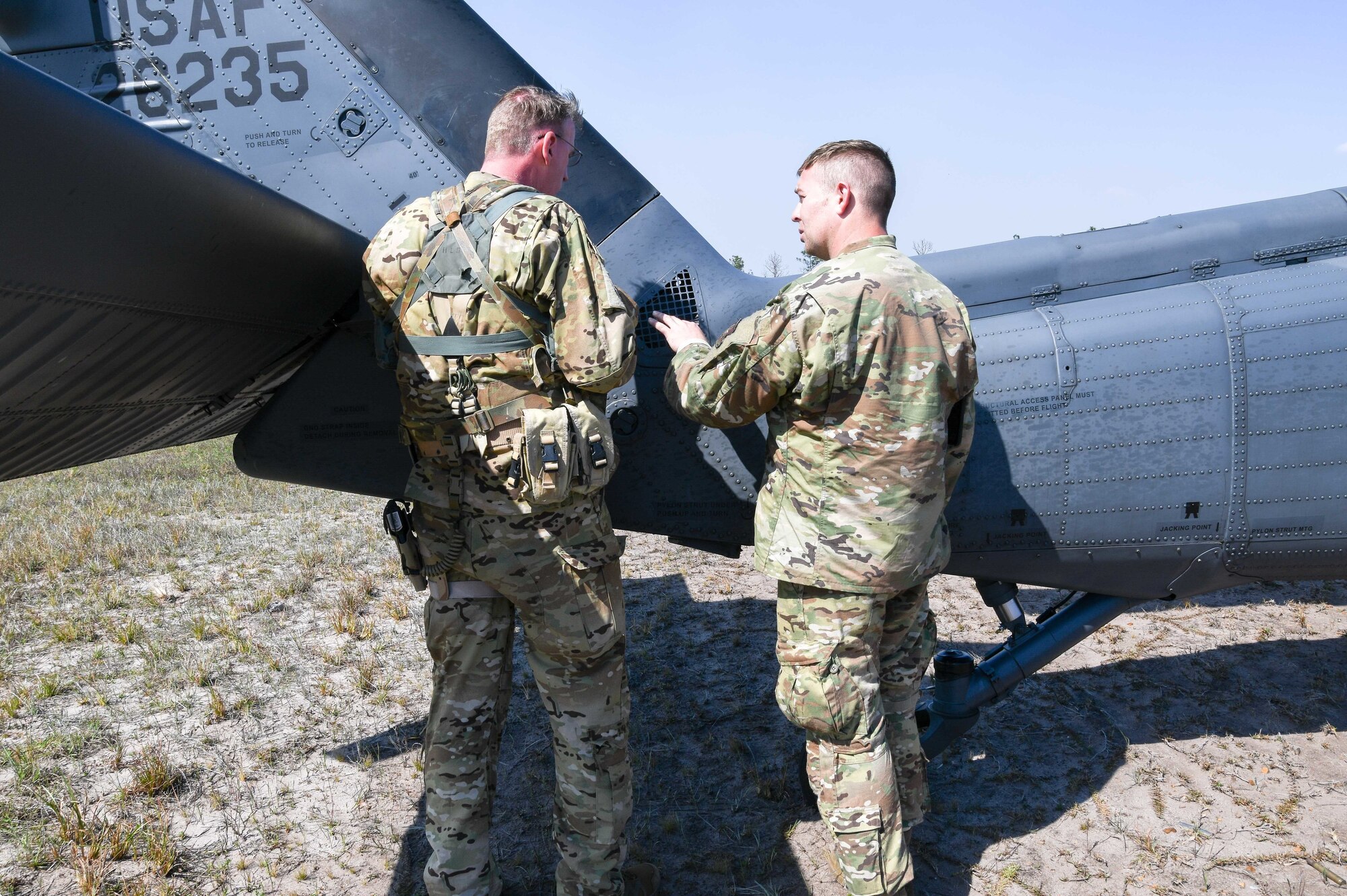 Tandem jump makes wing history