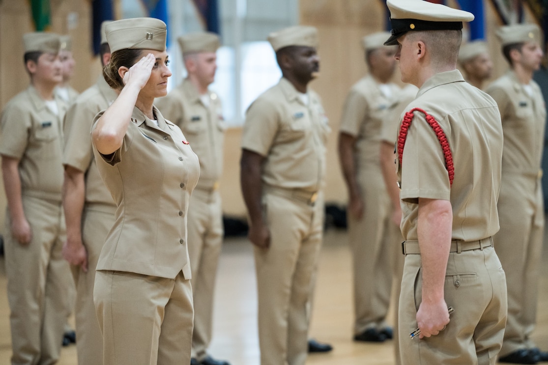 DVIDS - Images - Navy recruits issued Navy Working Uniform [Image 21 of 46]