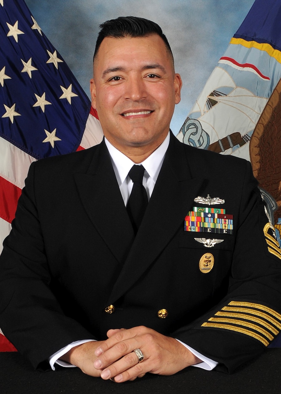 CMDCM Robles