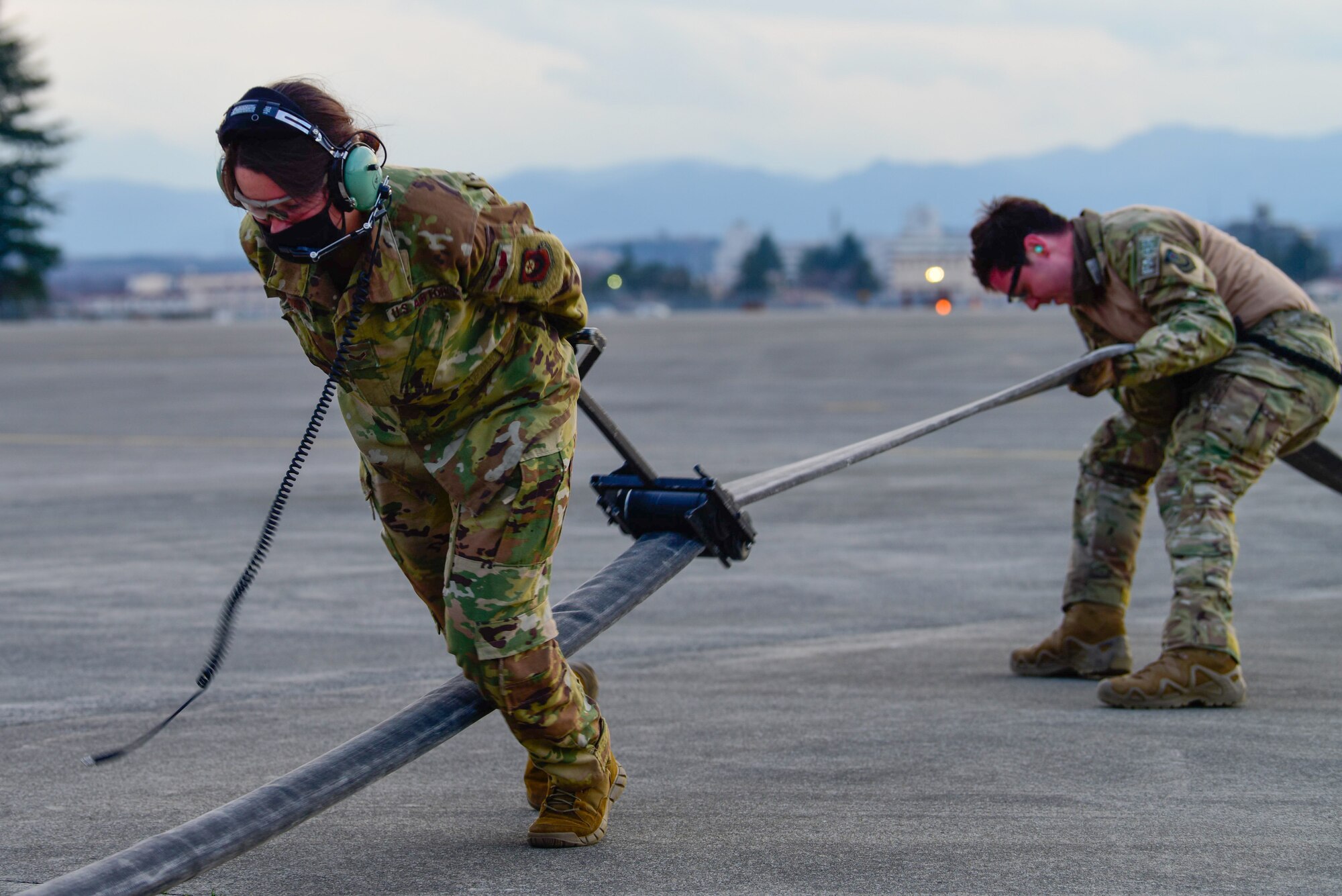 Kadena, Yokota Airmen  enhance aircraft expertise together