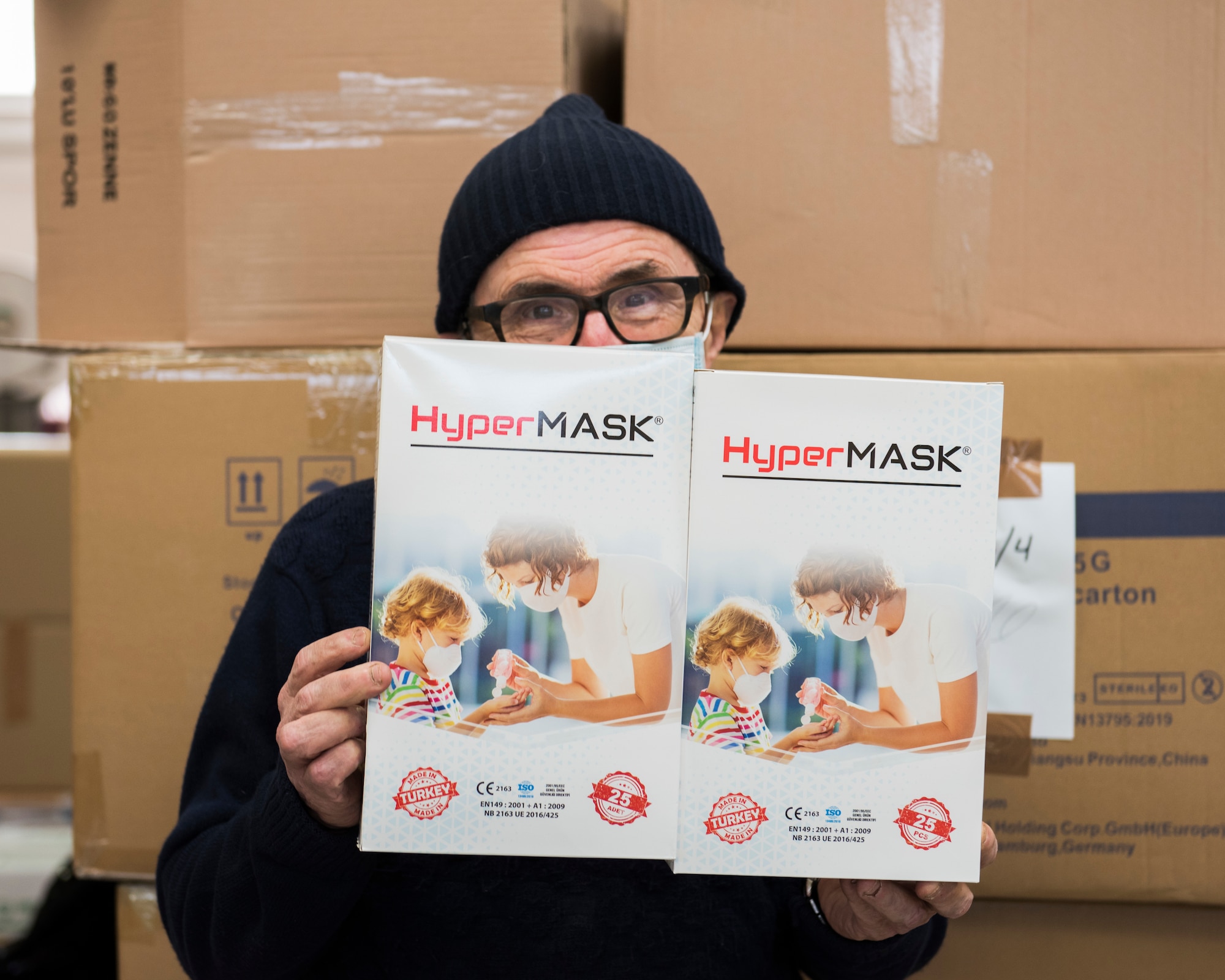 31 FW delivers 70,000 COVID-19 PPE items to local Italian hospitals