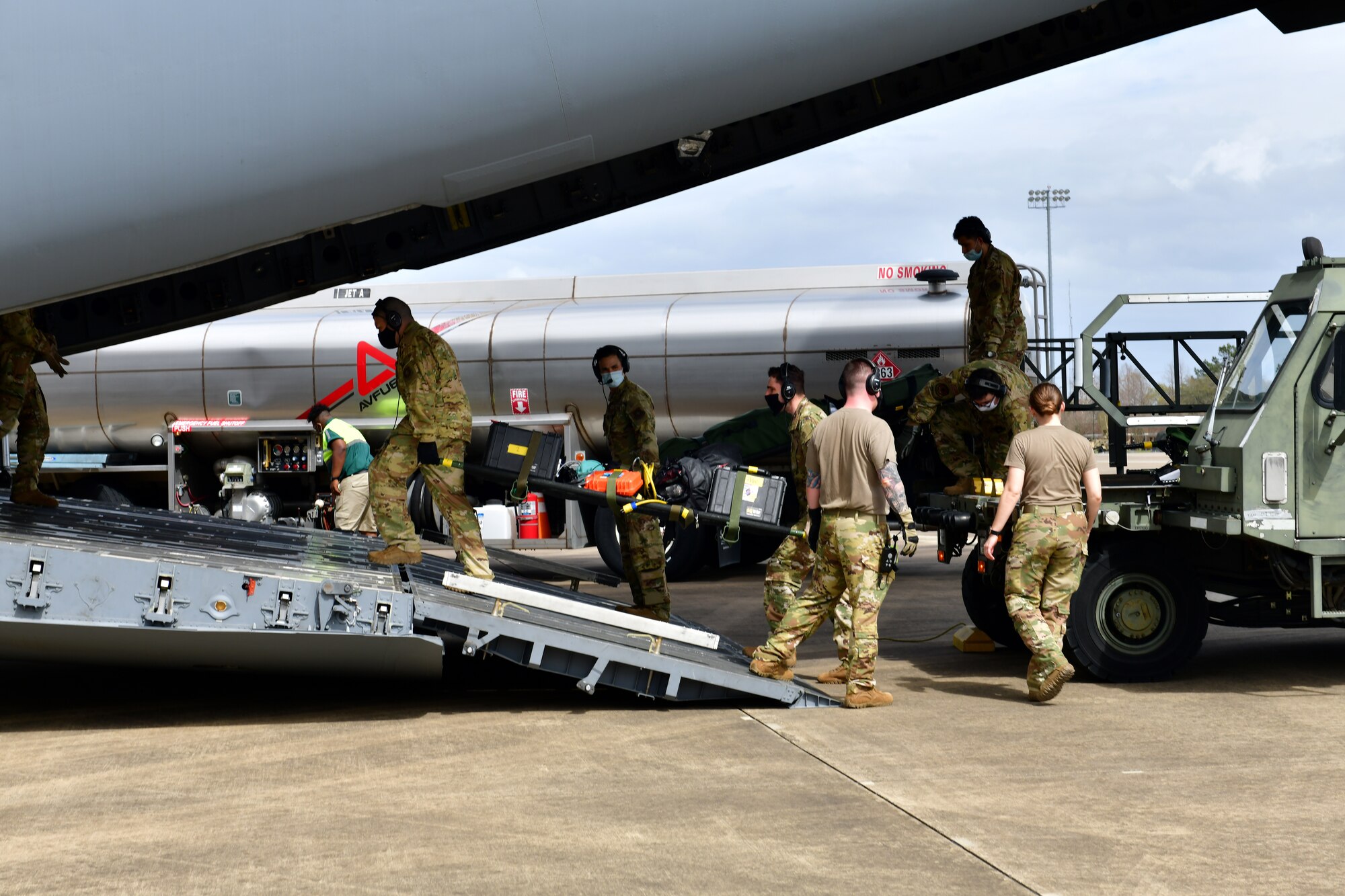 Airmen onload simulated patients