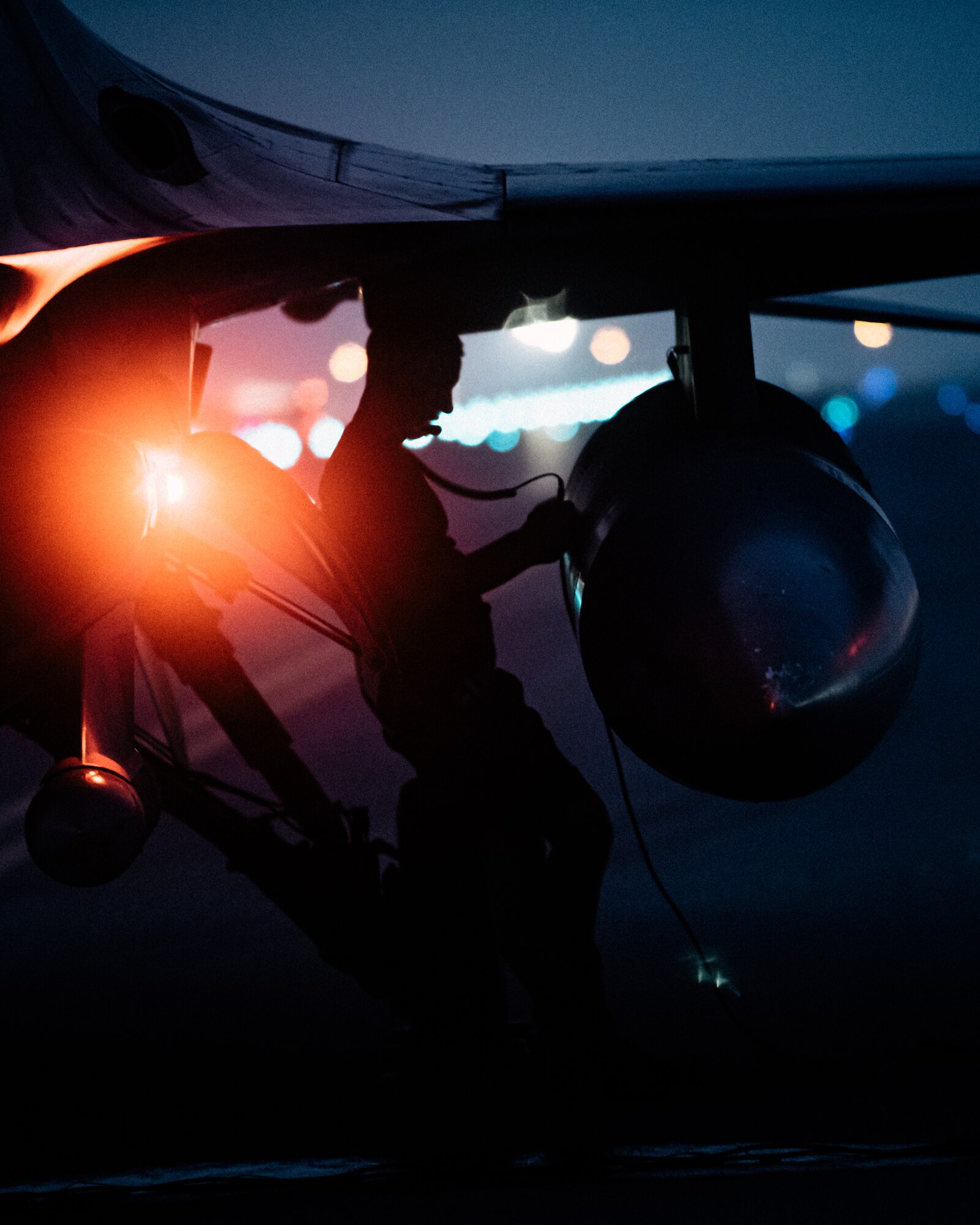 F-16 being refueled