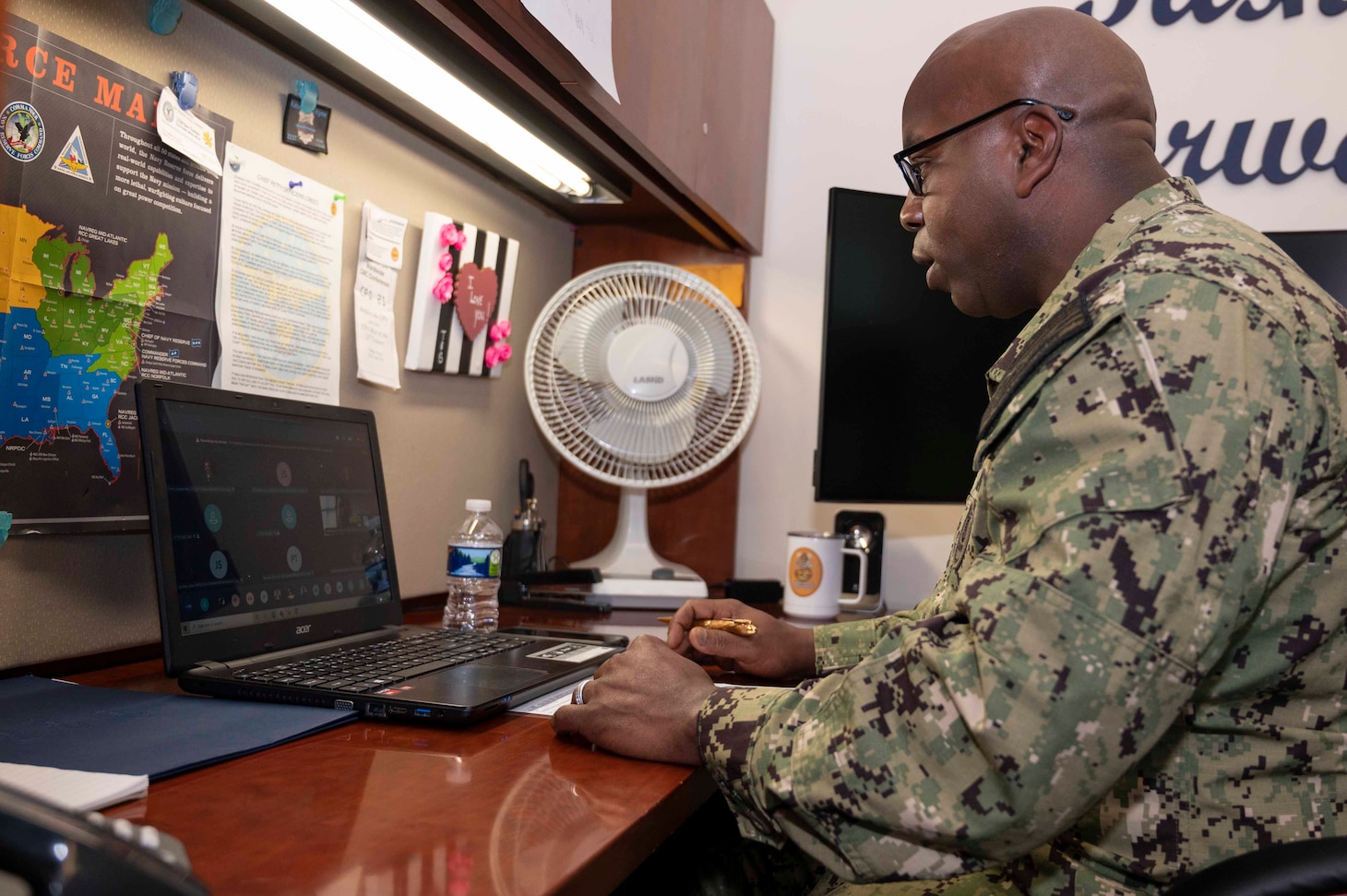 Command Master Chief Tracy Hunt, Commander, Navy Reserve Forces Command (CNRFC), addresses Sailors during a virtual extremism stand-down March 15.