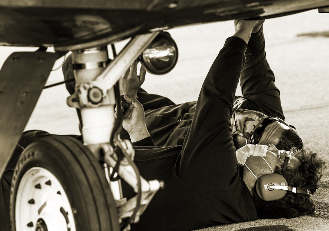 Aircraft Mechanics at Laughlin AFB