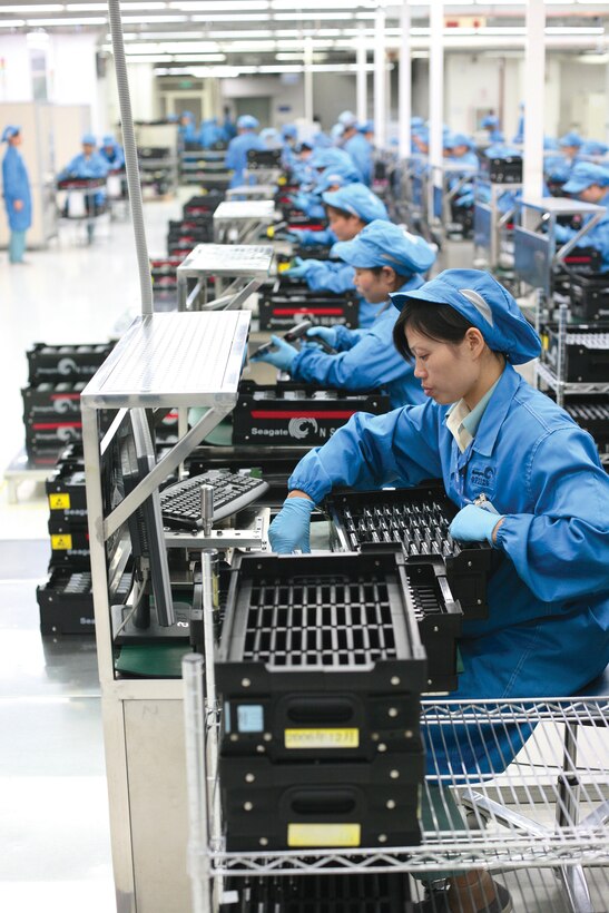 Workers perform final testing and QA before sending drives off to customers on its 2.5-inch notebook lines at Seagate
Wuxi Factory. (Robert Scoble, November 6, 2008)