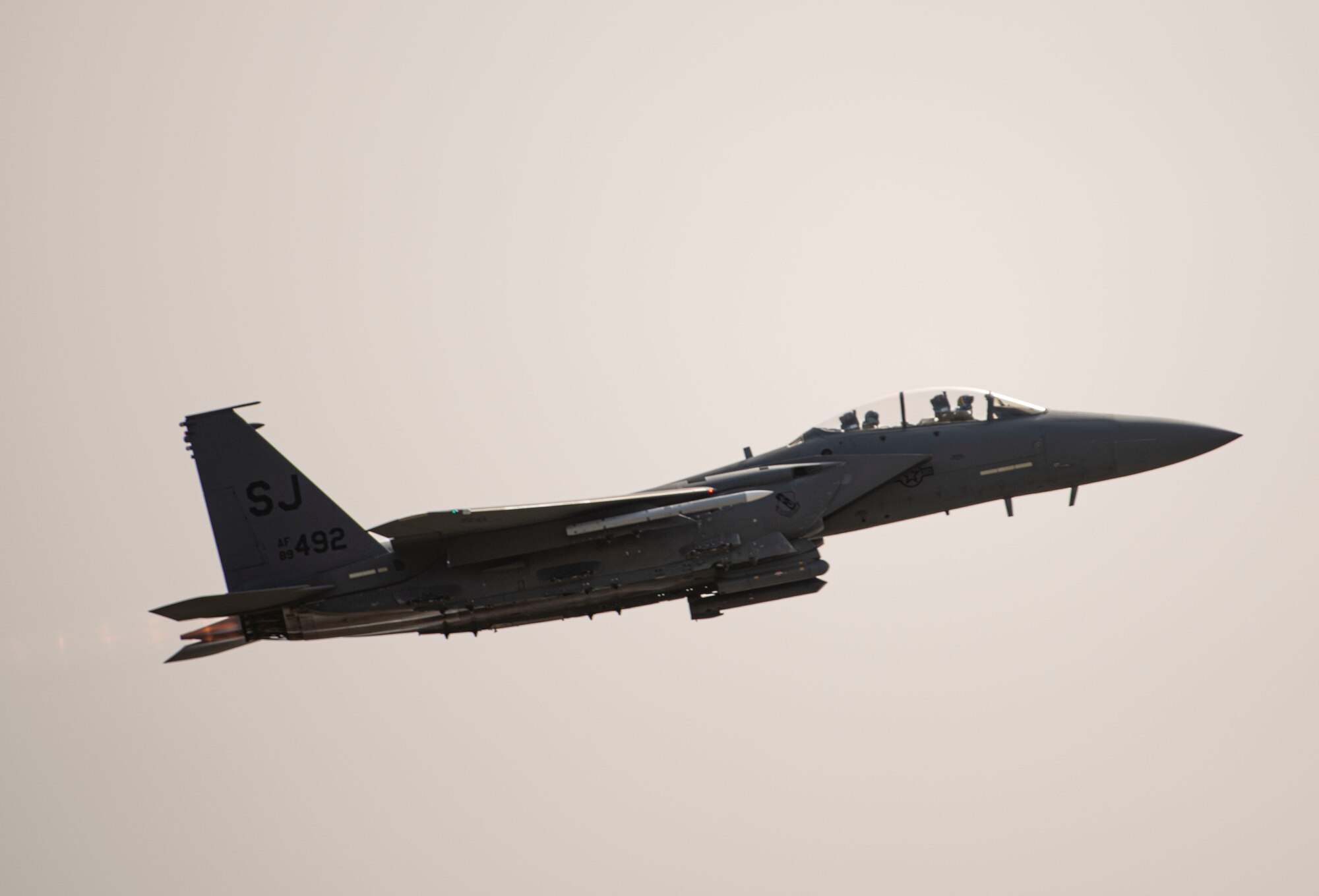 In an effort to expand capabilities, the 414th FG, a subordinate unit to the 944th Fighter Wing at Luke Air Force Base, Arizona, successfully launched four F-15E Strike Eagle training sorties on Saturday of the UTA. The effort involved members of the 414th Maintenance Squadron, 307th Fighter Squadron, and the 4th Fighter Wing’s 336th Fighter Squadron.