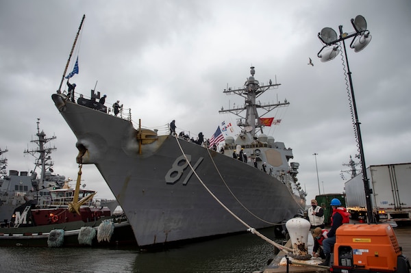 USS Winston S. Churchill (DDG 81) returns to Naval Station Norfolk.