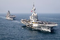 La mission CLEMENCEAU 21 est composée de plusieurs phases. La deuxième phase initiale en mer Rouge, océan Indien et Golfe arabo-persique permet aux escorteurs français Frégate de défense aérienne (FDA) Chevalier Paul, Frégate multi-missions (FREMM) Provence, Bâtiment de commandement et de ravitaillement (BCR) Var et allié (frégate belge Léopold 1er) d’assurer la présence française dans des zones stratégiques, de contribuer à l’appréciation autonome de situation et de lutter contre le terrorisme isl © Marine nationale / Défense