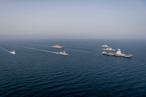 La mission CLEMENCEAU 21 est composée de plusieurs phases. La deuxième phase initiale en mer Rouge, océan Indien et Golfe arabo-persique permet aux escorteurs français Frégate de défense aérienne (FDA) Chevalier Paul, Frégate multi-missions (FREMM) Provence, Bâtiment de commandement et de ravitaillement (BCR) Var et allié (frégate belge Léopold 1er) d’assurer la présence française dans des zones stratégiques, de contribuer à l’appréciation autonome de situation et de lutter contre le terrorisme isl © Marine nationale / Défense