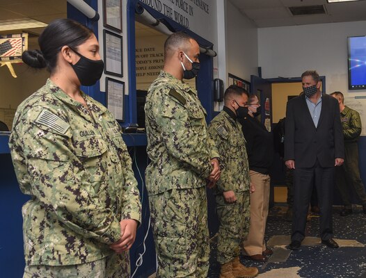 The Honorable James F. Geurts, currently performing the duties of Under Secretary of the Navy, meets with Sailors of the maintenance department of Strike Fighter Squadron (VFA) 106.