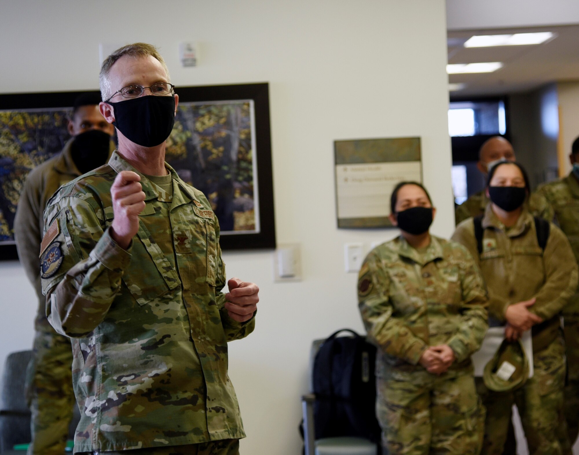 Col. Pohle speaks to his group before deployment