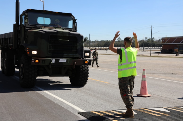 LOGCOM PROVIDES INNOVATIVE TRAINING OPPORTUNITY TO 2ND MARINE LOGISTICS GROUP FOR MARITIME PREPOSITIONING EXERCISE, 5 MAR 2021