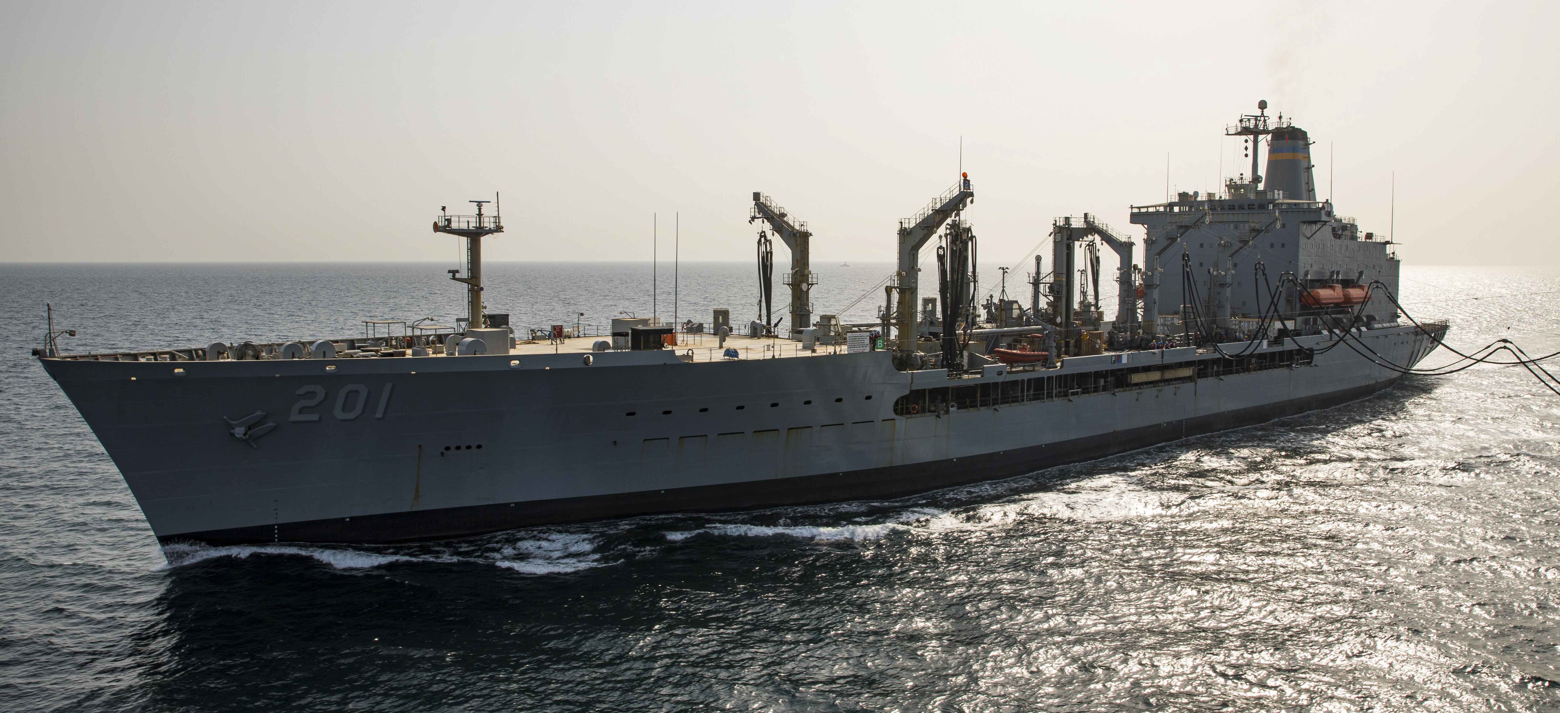 The fleet replenishment oiler USNS Patuxent (T-AO 201) conducts a replenishment-at-sea with the amphibious assault ship USS Makin Island (LHD 8).