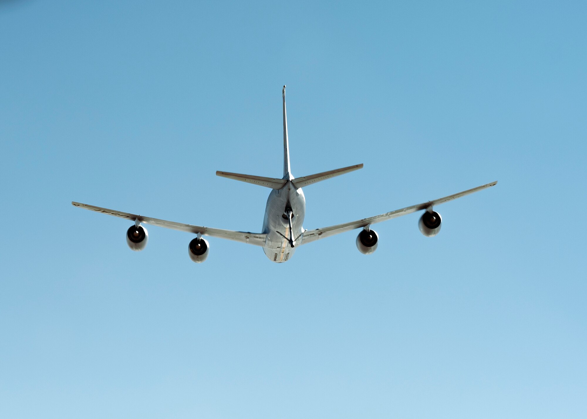 AWACS crew eyes over the battle