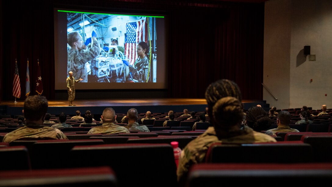 Lt. Gen. Ronald Place visits Sheppard