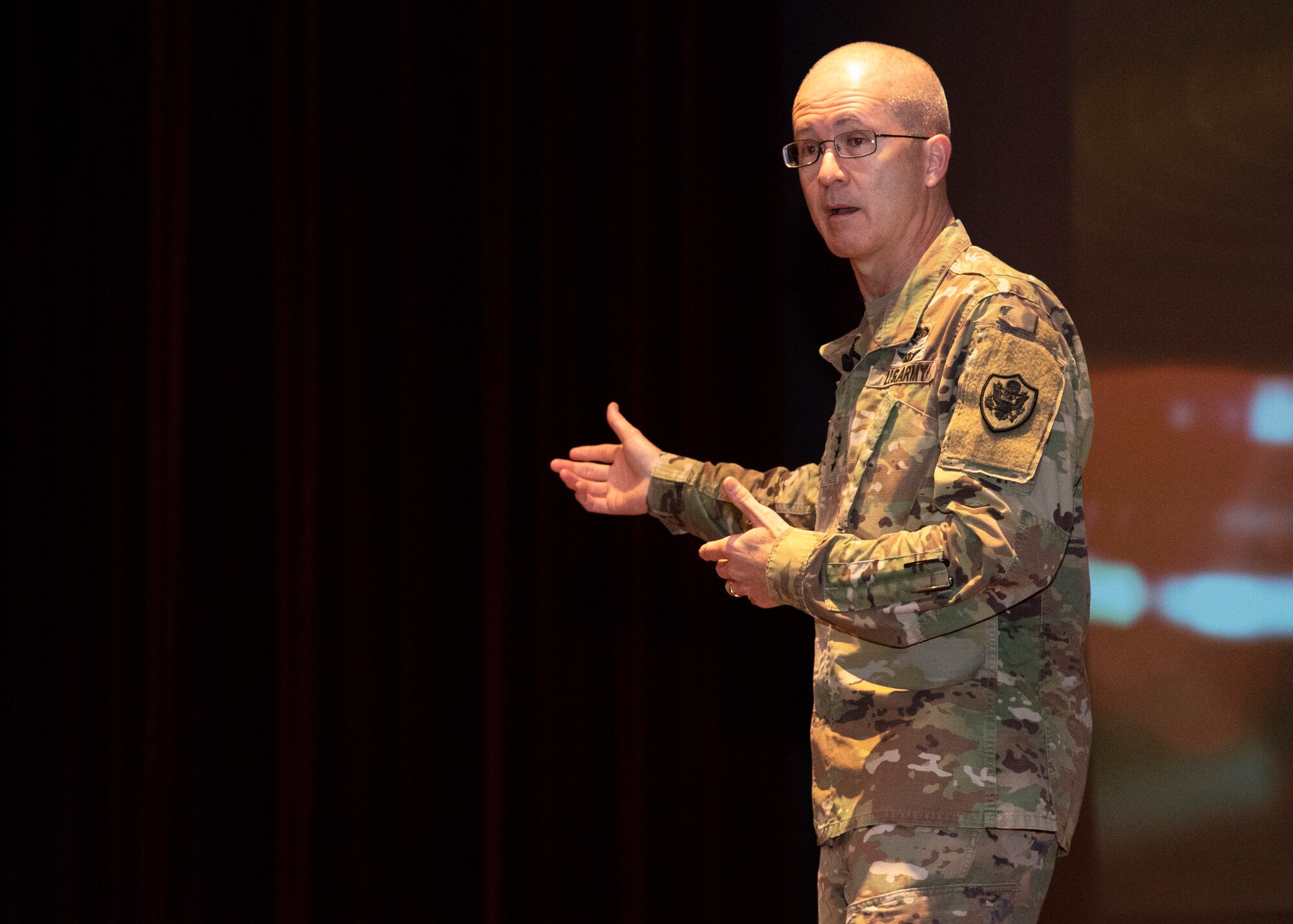 Lt. Gen. Ronald Place visits Sheppard