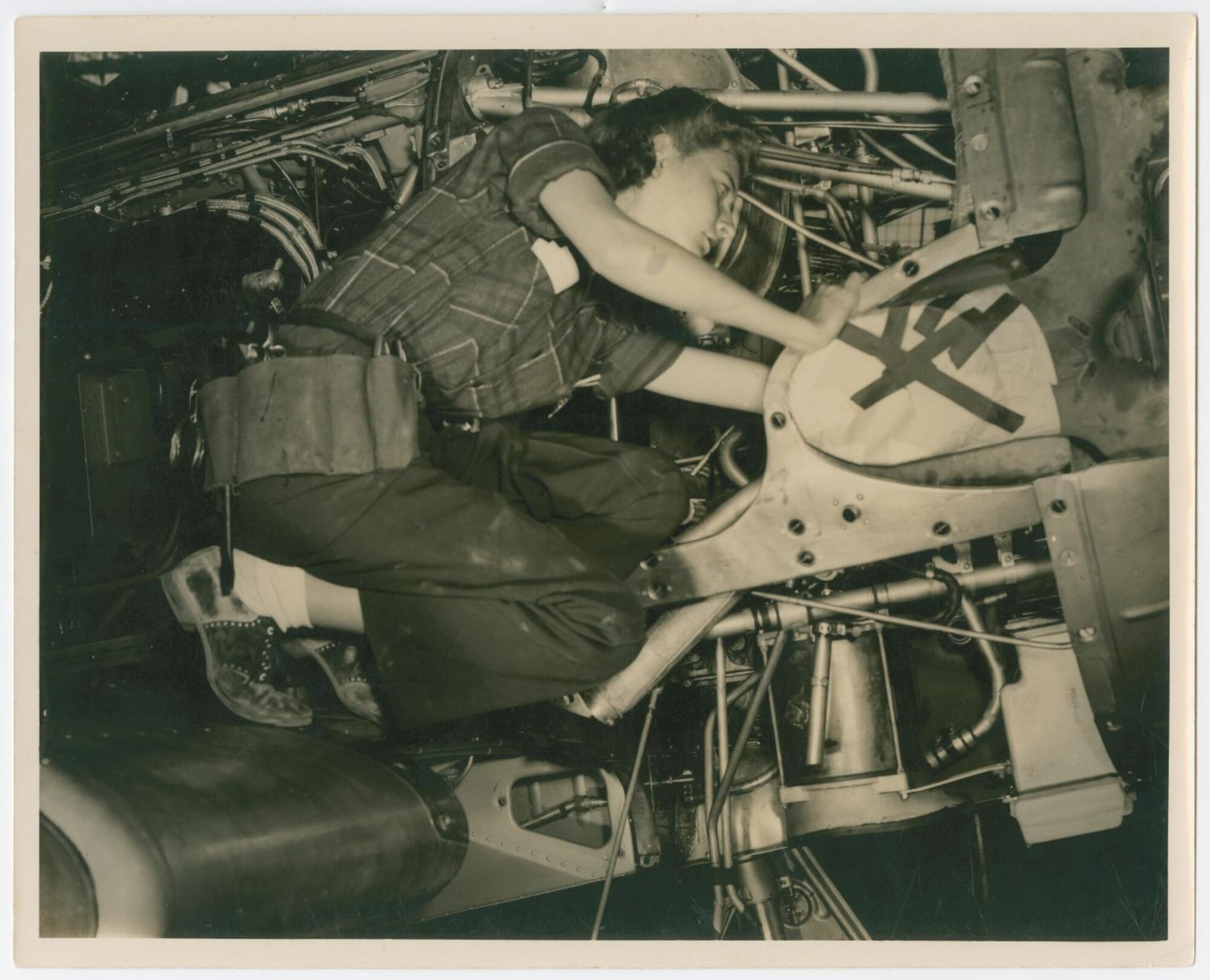 Legacy of the 'Kelly Katies' > 433rd Airlift Wing > Article Display