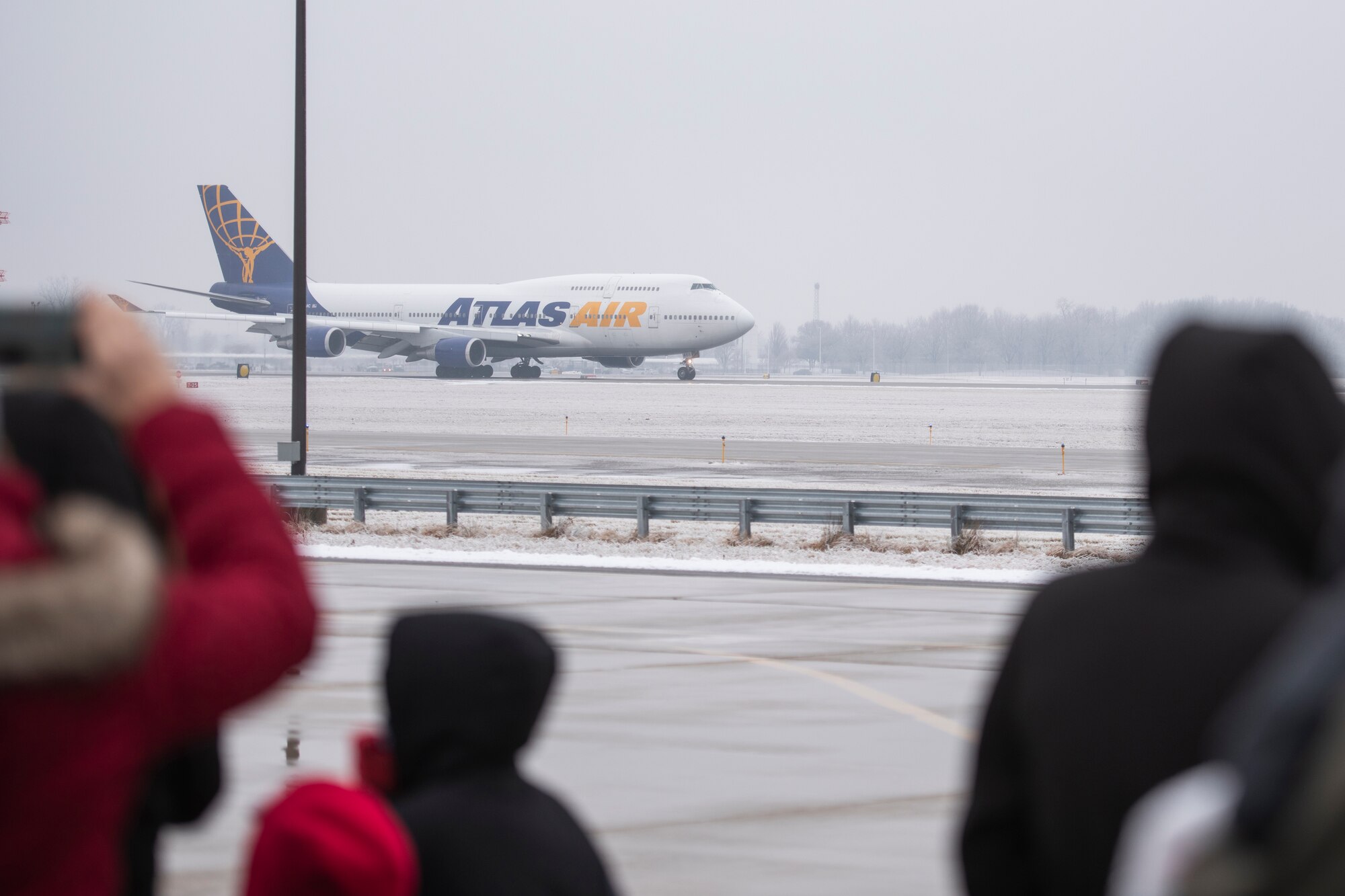 An aircraft filled with Airmen, assigned to the Ohio National Guard’s 180th Fighter Wing, returning home from an overseas deployment, Jan. 26, 2020 at the 180FW in Swanton, Ohio.