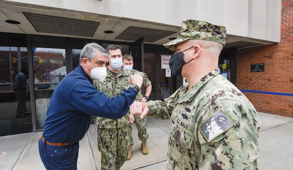 MCPON Smith visits Sailors supporting Community Vaccination Center at York College in Jamaica, Queens, NY.