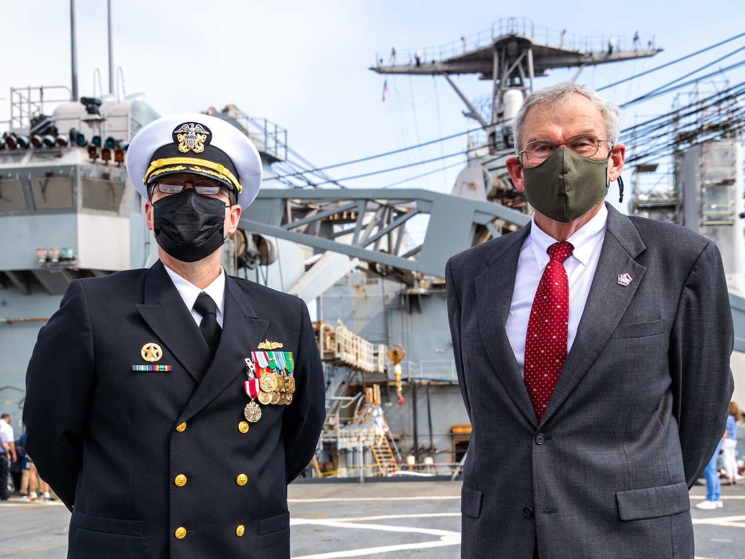 USS Fort McHenry (LSD 43) decommissions at Naval Station Mayport, Fla.