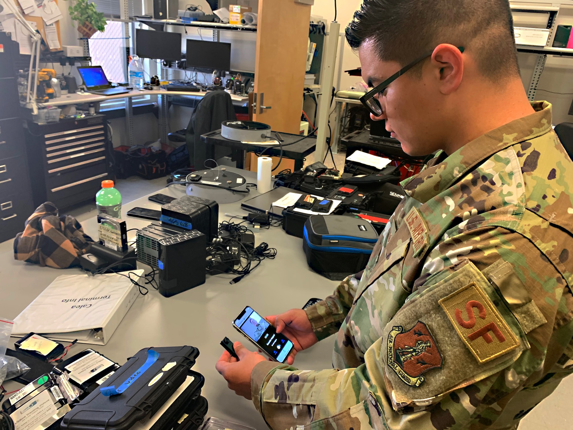 Staff Sgt. Daniel Pando,Texas National Guard Joint Counterdrug Task Force communications support member, works on cutting-edge electronic equipment to help the Homeland Security Investigations Technical Operations Unit catch drug trafficking organizations in El Paso, Texas. Texas Counterdrug has supported federal, state and local law enforcement throughout the state for more than 30 years.