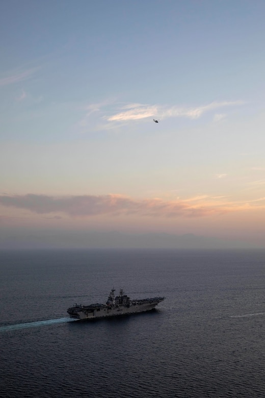 Makin Island Amphibious Ready Group and Embarked 15th Marine Expeditionary Unit Enter Arabian Gulf