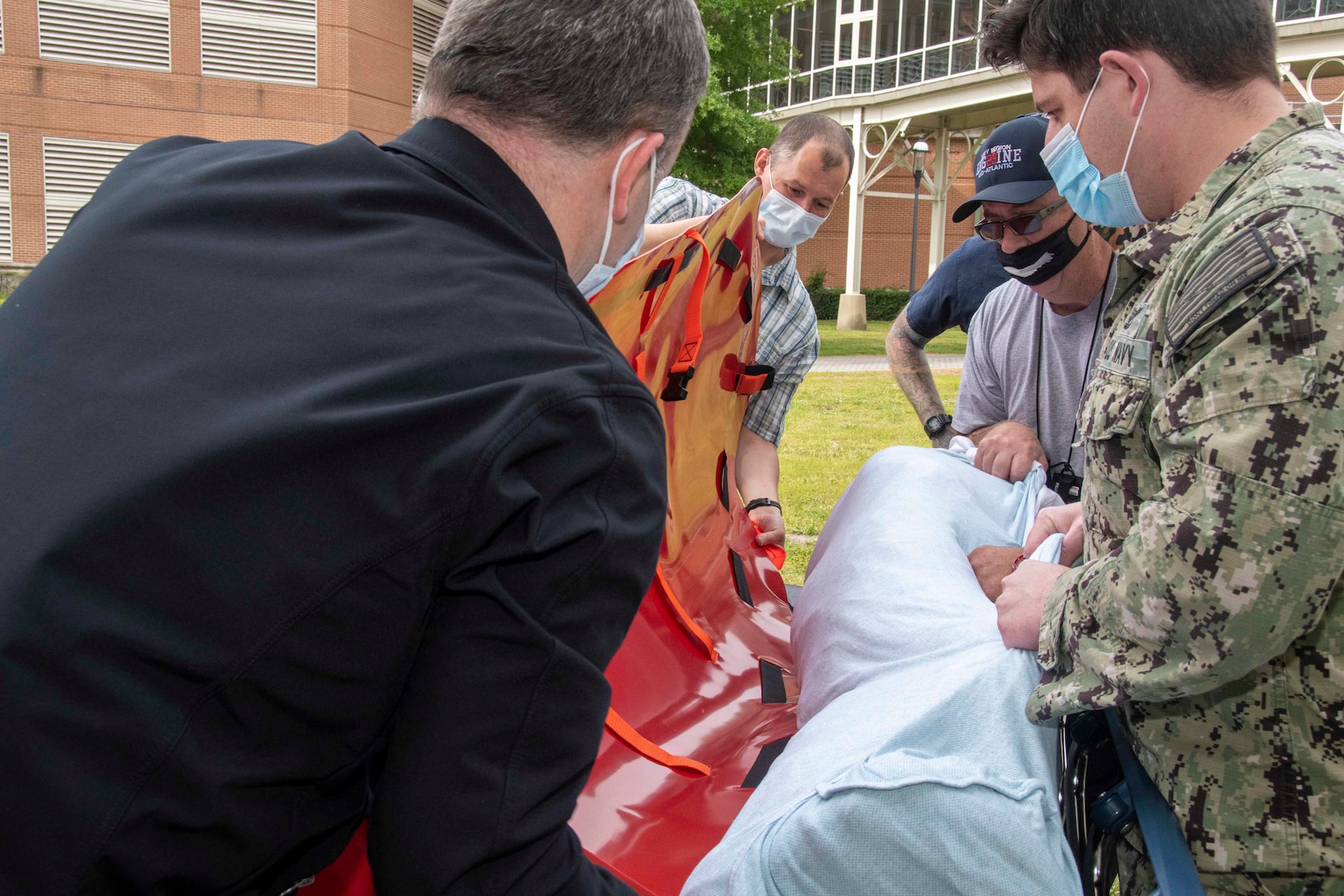 aval Medical Center Portsmouth’s (NMCP) Emergency Management department provides training for members of NMCP Command Safety, Hospital Emergency Response Team (HERT) leaders, and Navy Region Mid-Atlantic Fire & Emergency Services Engine 23 crew on the MedSled emergency evacuation device