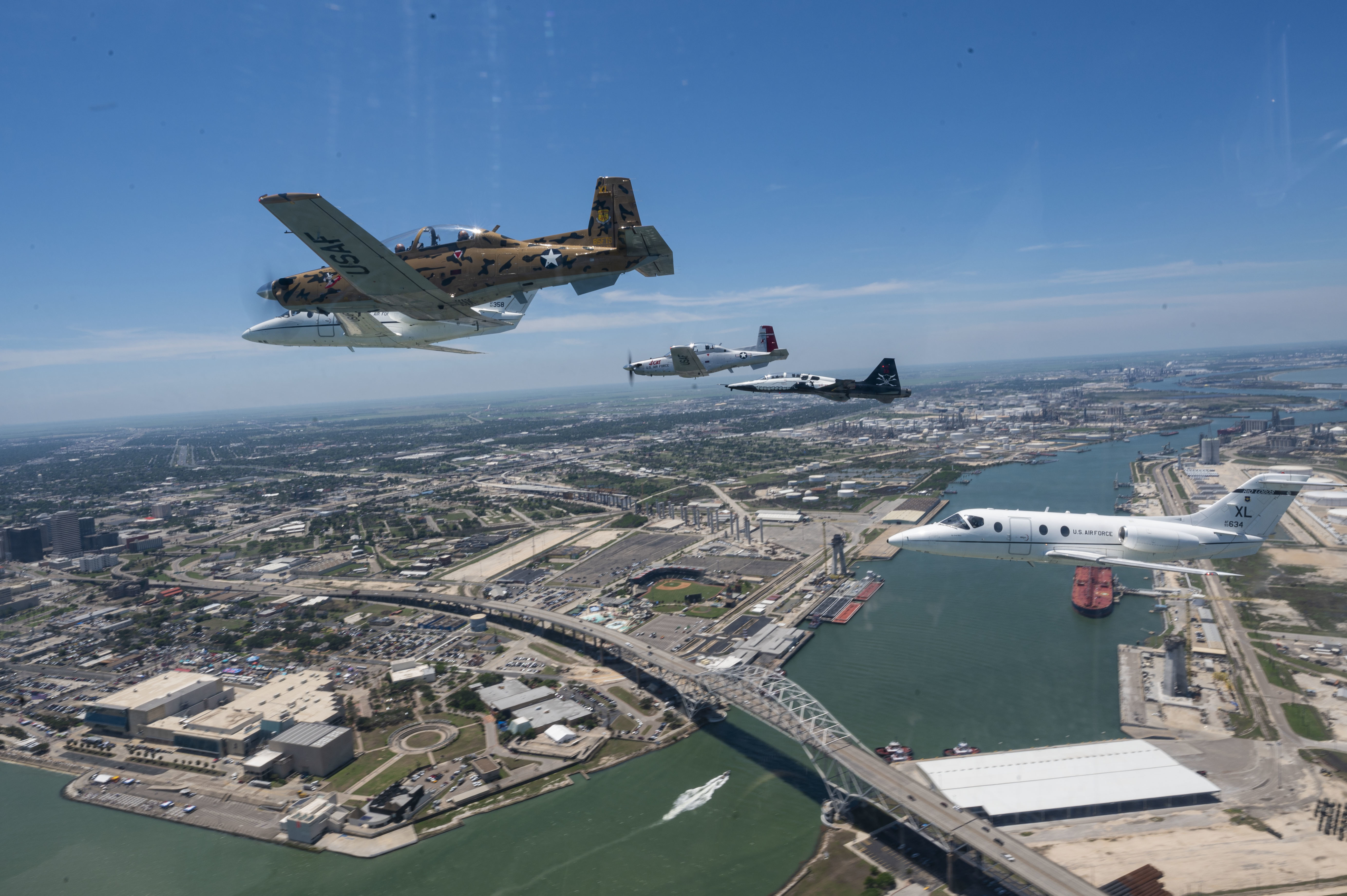 Laughlin performs at Wings Over South Texas Air Show > Laughlin Air