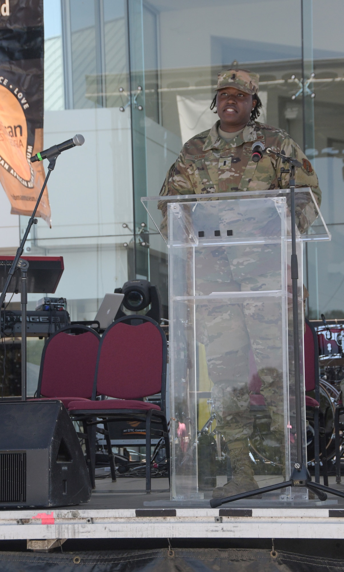 photo of 116th Air Control Wing Airmen speaking at 25th Annual Pan African Festival