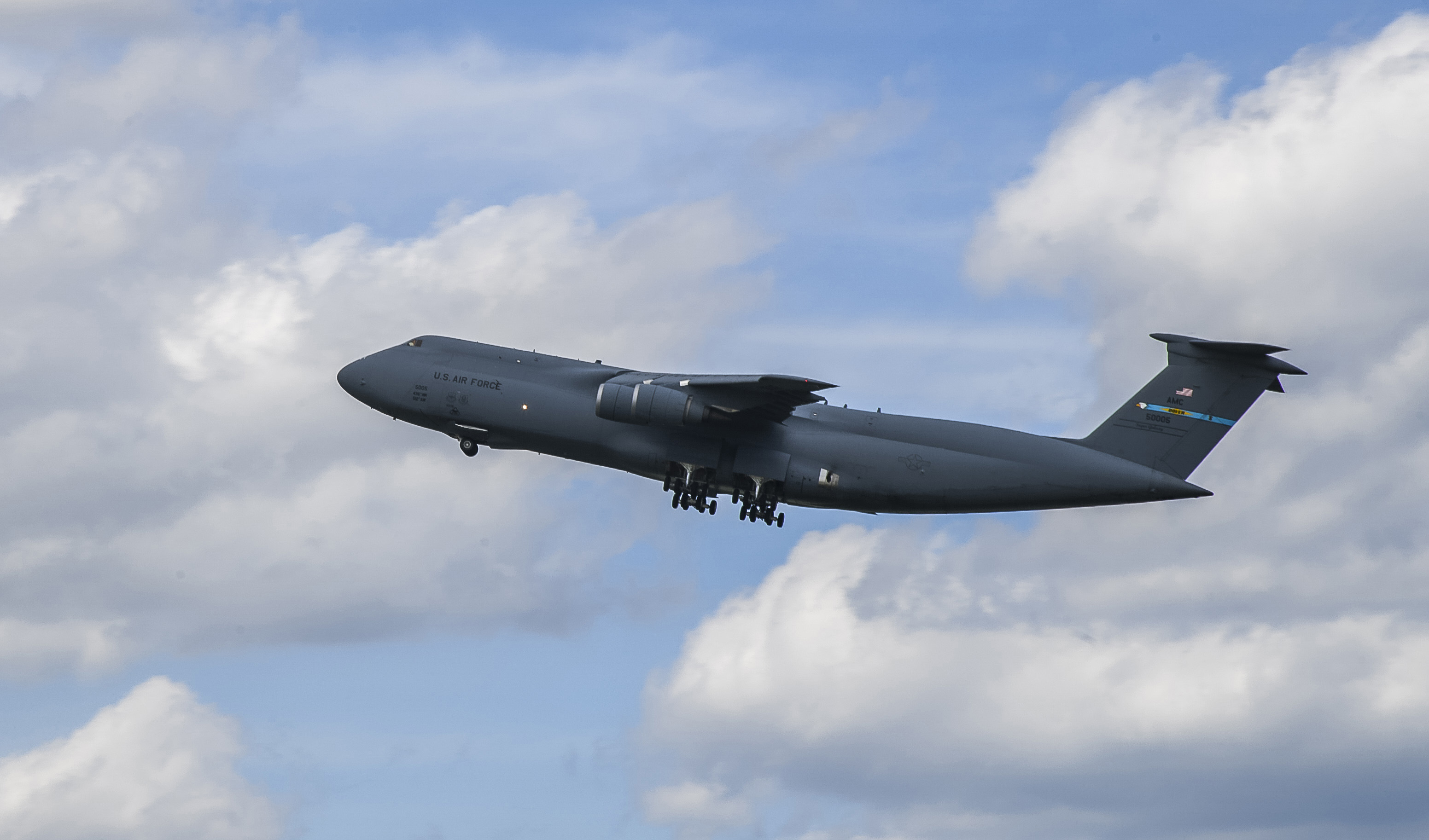 436th AW commander completes final flight on C-5 > Dover Air Force 