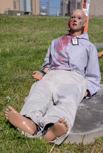 Behind the moulage