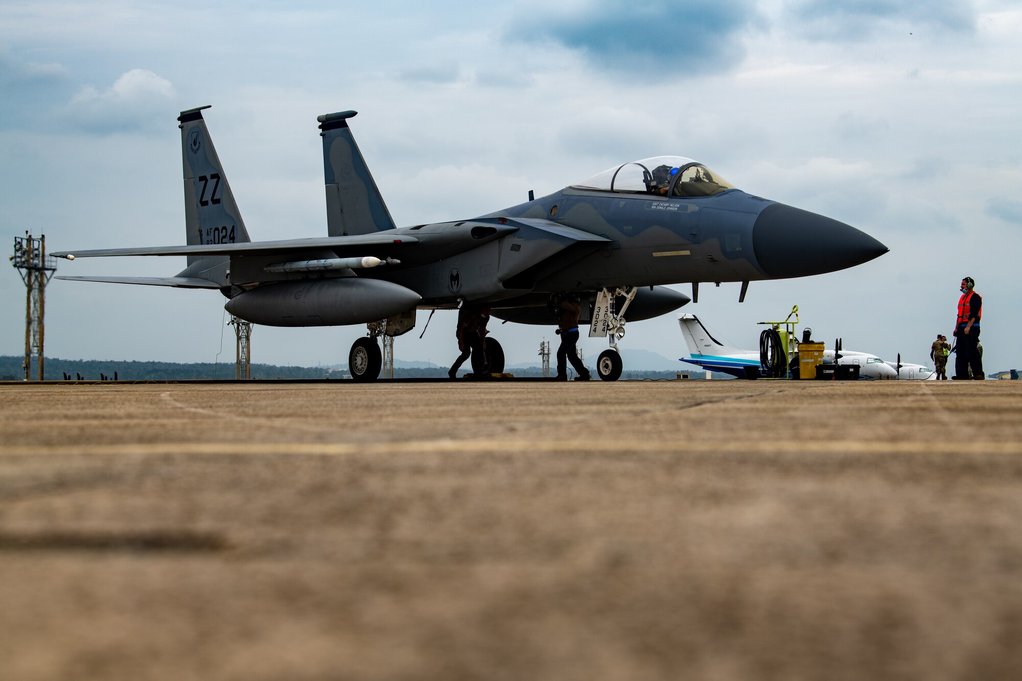 ACE - A Light, Lean and Fast Air Force