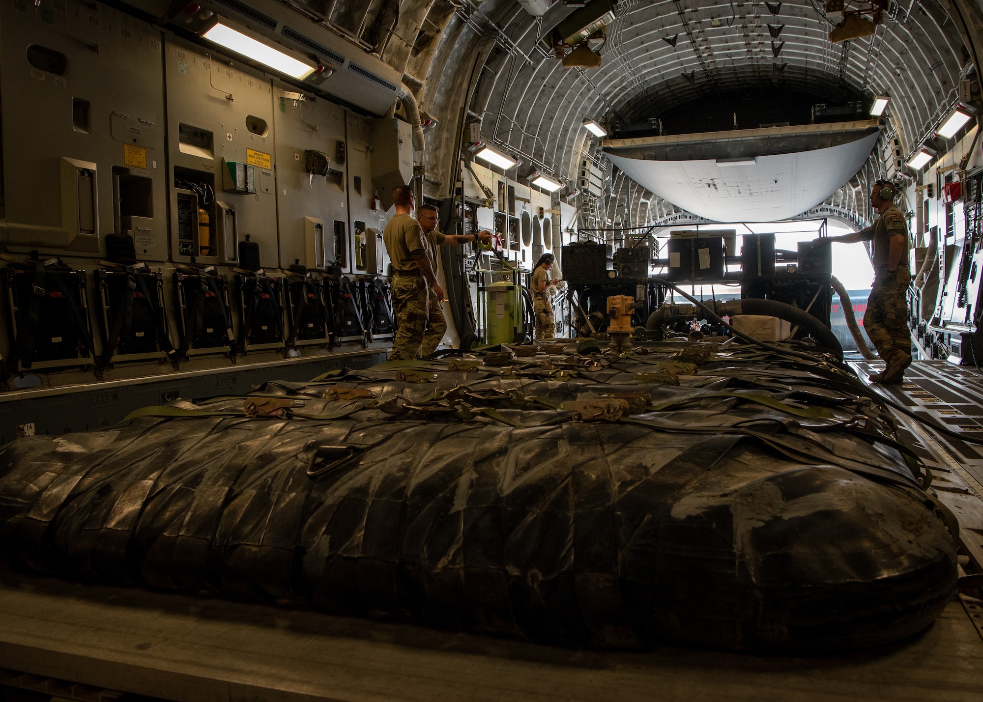 Refueling C-17