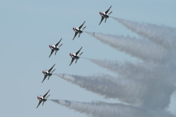 The U.S. Air Force Air Demonstration Squadron “Thunderbirds” perform an aerial maneuver at the 2021 Barksdale Air Force Base Defenders of Liberty Air & Space Show at Barksdale Air Force Base, Louisiana, May 7, 2021. The squadron’s mission is to plan and present precision aerial maneuvers to exhibit the capabilities of modern, high-performance aircraft and the high degree of professional skill required to operate those aircraft. (U.S. Air Force photo by Airman 1st Class Jonathan E. Ramos)