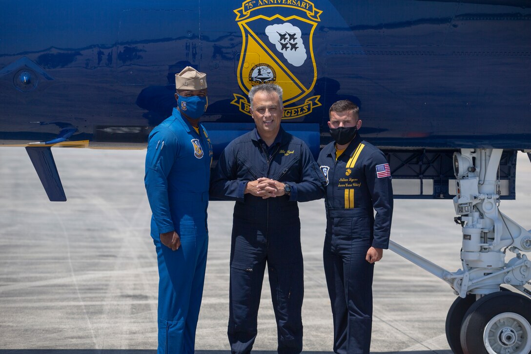Blue Angels allow their Key Influencer to sit in the passenger seat during the demonstration practice aboard MCAS Beaufort.

(U.S. Marine Corps photo by Lance Cpl. Hernan Rodriguez)