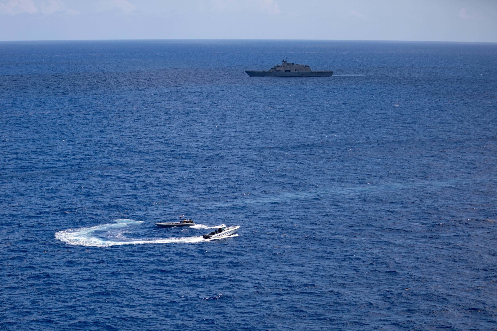 USS Sioux City (LCS 11) conducts bi-lateral maritime exercise with the Jamaican Defence Force Coast Guard.