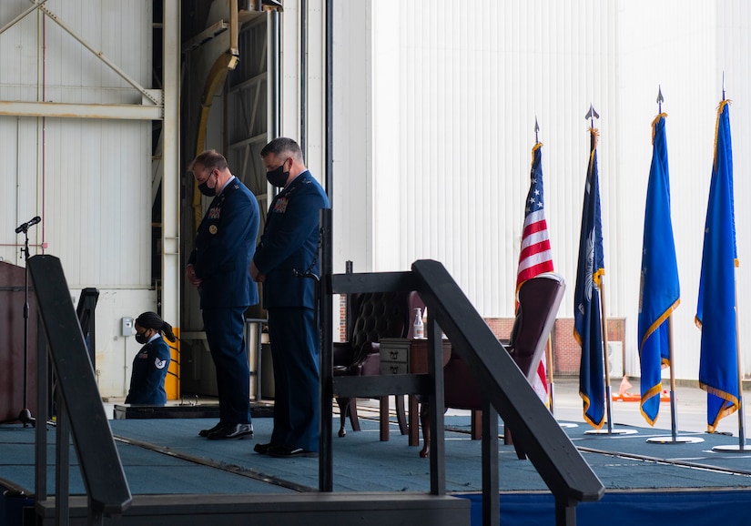 437th AW welcomes new commander