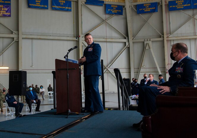 437th AW welcomes new commander